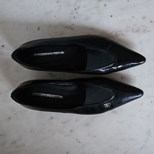 Donald J. Pilner - black patent leather elastic flats
